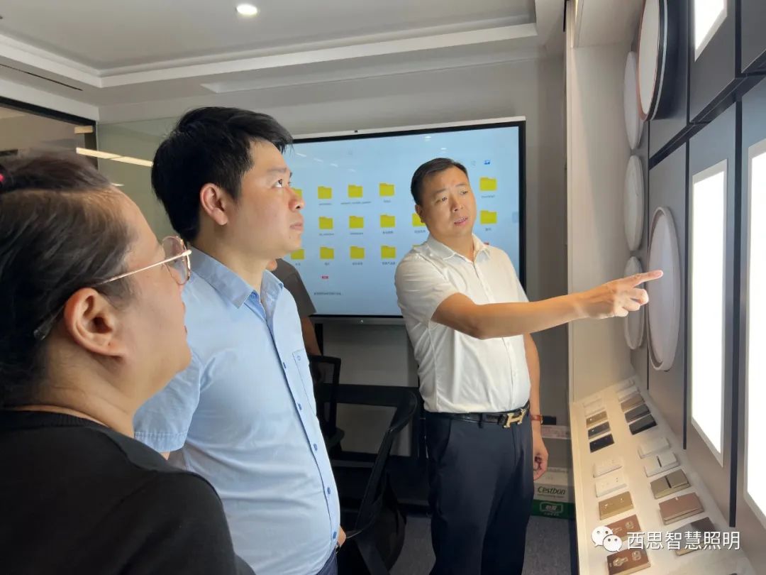 热烈祝贺越南LUXHOUSE贵宾杨总，，，乐成签约成为PA视讯照明越南区域总署理！-公司新闻-PA视讯照明官网