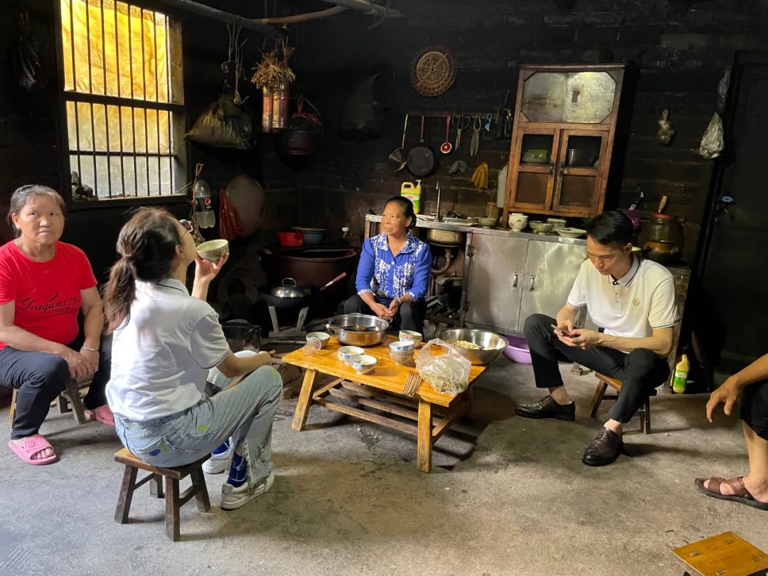 PA视讯照明2023捐赠广西融水大浪镇中心小学爱心公益活动-公司新闻-PA视讯照明官网